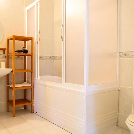 With Private Pool Near Beach In Cesme Daire