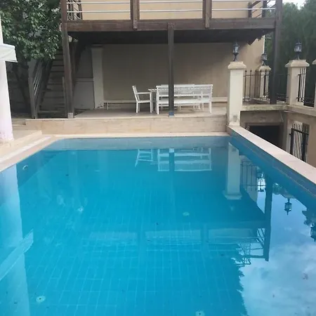 Daire With Private Pool Near Beach In Cesme