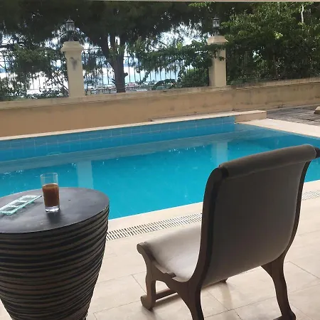 With Private Pool Near Beach In Cesme Daire Altinyunus