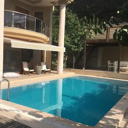 With Private Pool Near Beach In Cesme